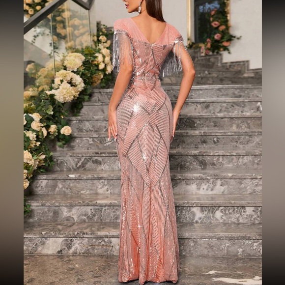 Luxe fringe detail mermaid hem party prom sequins dress - Picture 3 of 7